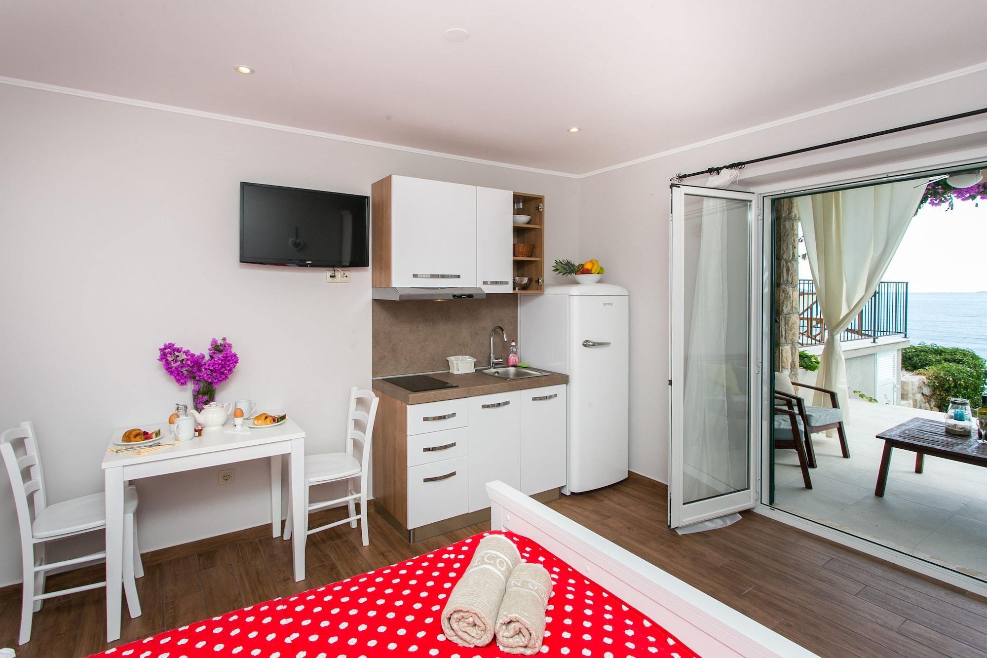 Apartments Villa Mirjana มลินี ภายนอก รูปภาพ