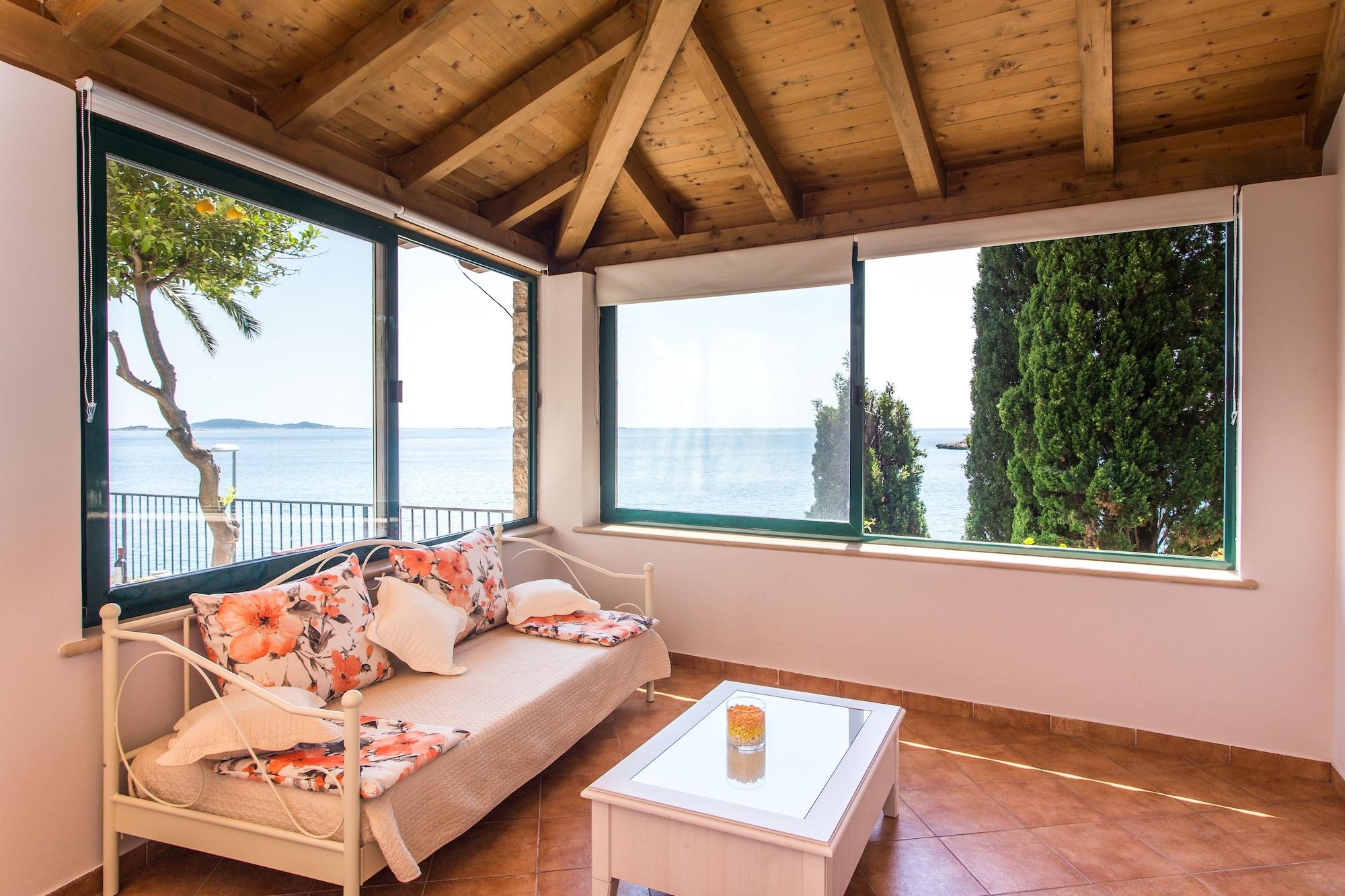 Apartments Villa Mirjana มลินี ภายนอก รูปภาพ