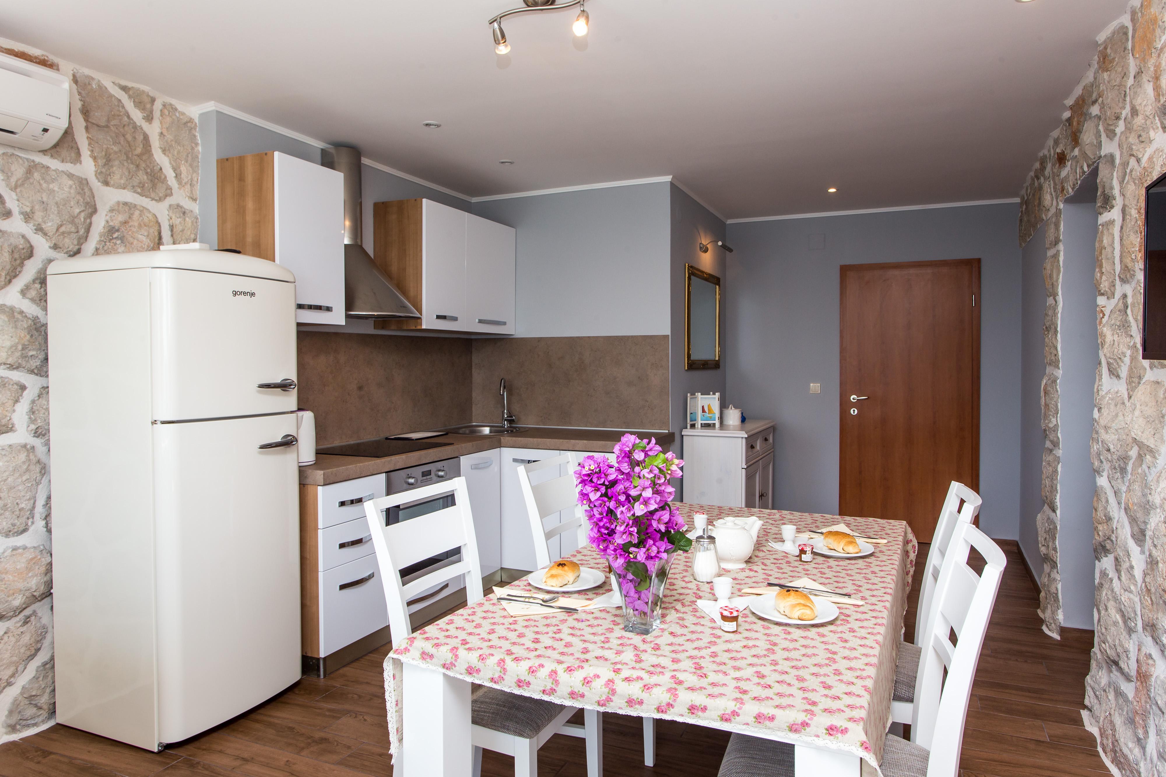 Apartments Villa Mirjana มลินี ภายนอก รูปภาพ